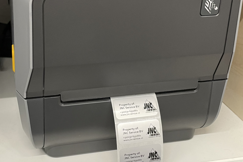 Op maat gemaakte labels door JNC Service BV